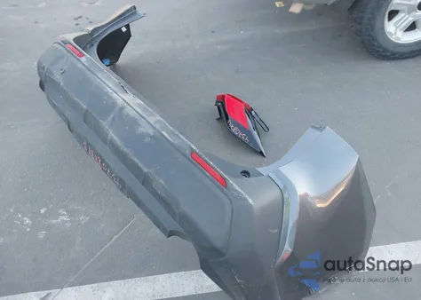 2023 Toyota Rav4 Hybrid Xle Premium z USA, uszkodzony, nr VIN JTMB6RFV1PD102909